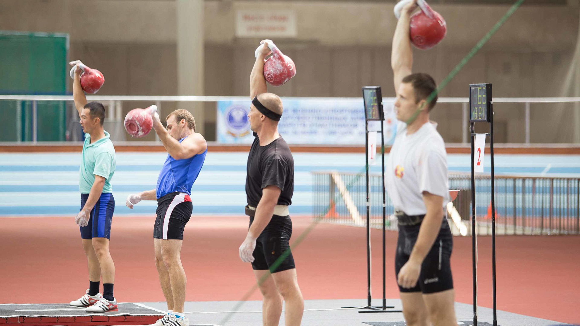 ЦСКА проводит первый чемпионат по армейскому гиревому рывку