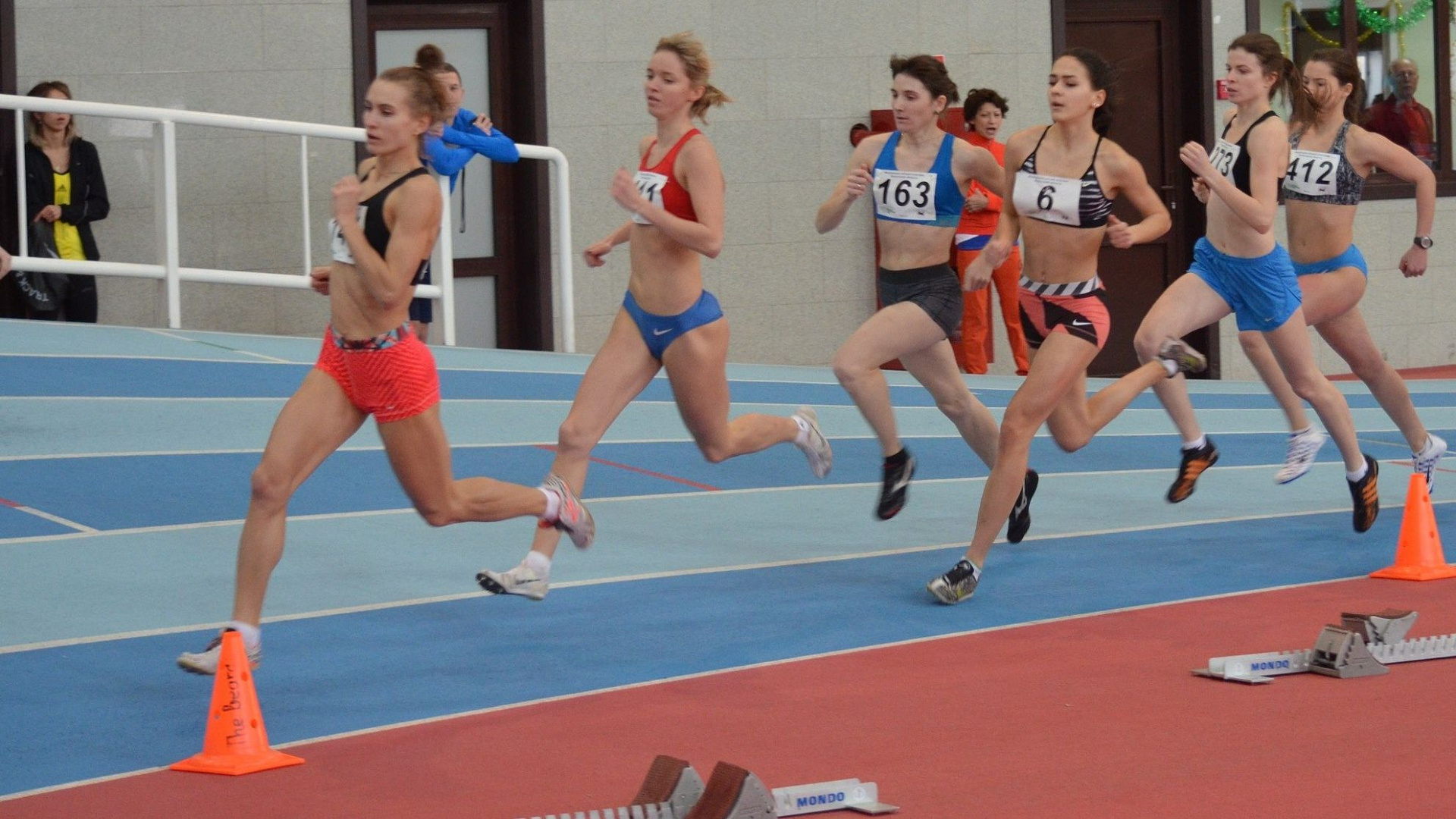 Армейская легкоатлетка Анастасия Паронова заняла третье место на Первенстве России среди юношей и девушек U18