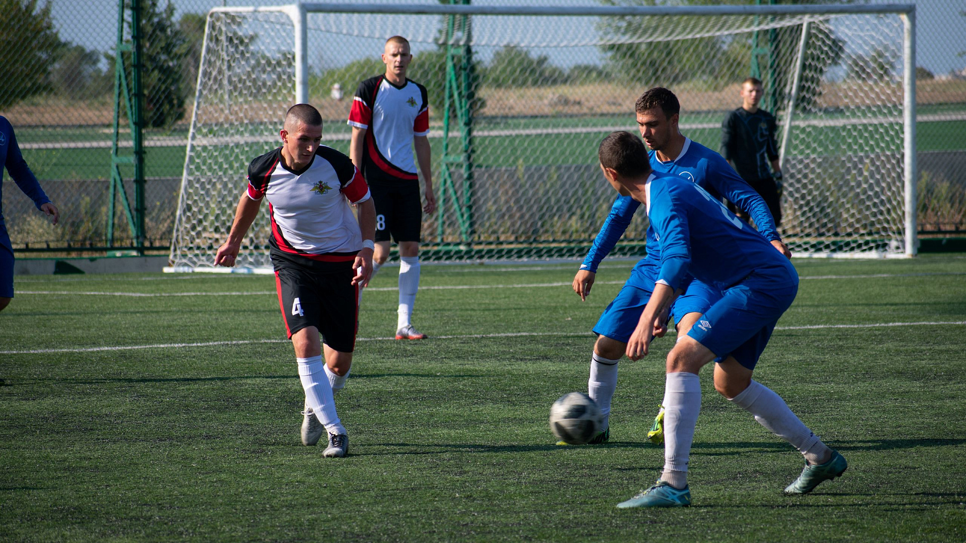 На чемпионате ВС РФ по футболу определен круг претендентов на медали