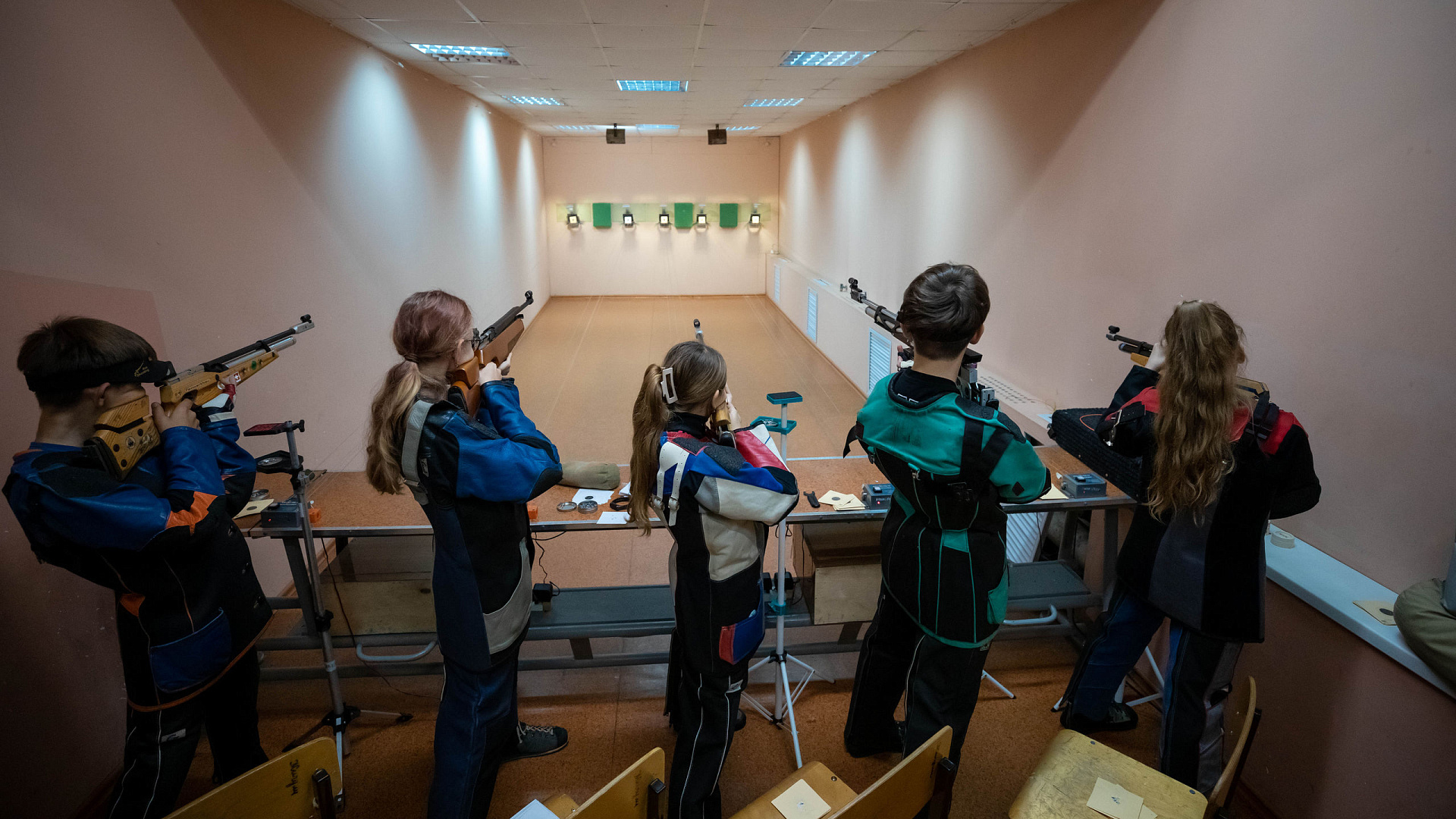 В стрелковом тире УСК «Стара Загора» самарского филиала ЦСКА прошёл турнир городского округа Самара по пулевой стрельбе