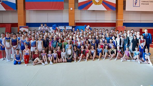 ОТКРЫЛИ ВСЕРОССИЙСКИЕ СОРЕВНОВАНИЯ НА ПРИЗЫ СВЕТЛАНЫ ХОРКИНОЙ