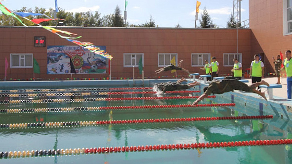 В РОСТОВЕ ПРОШЕЛ ЧЕМПИОНАТ ПО ПЛАВАНИЮ С АВТОМАТОМ