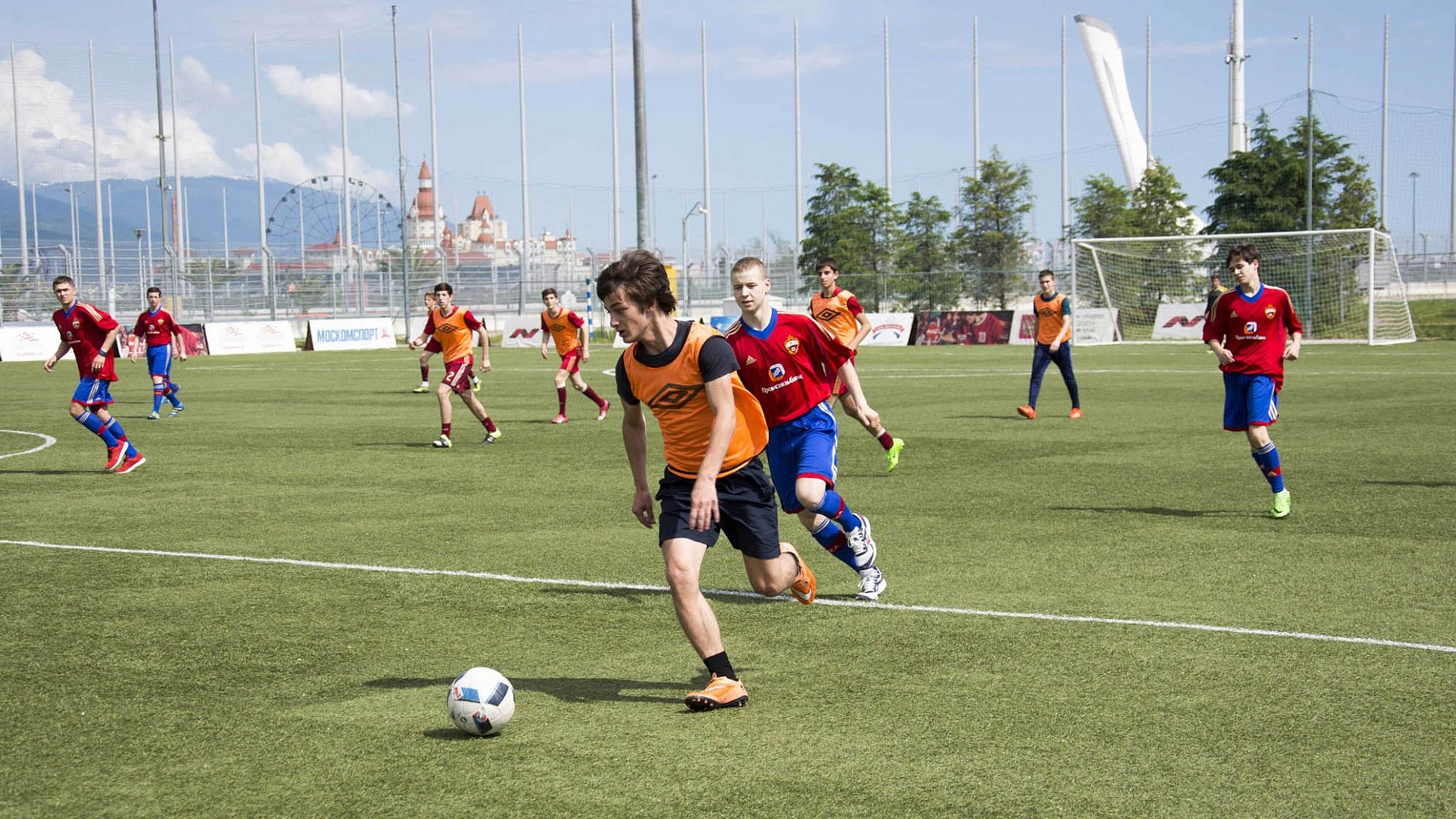 Призывники спортрот ЦСКА обыграли сочинцев в футбольном матче