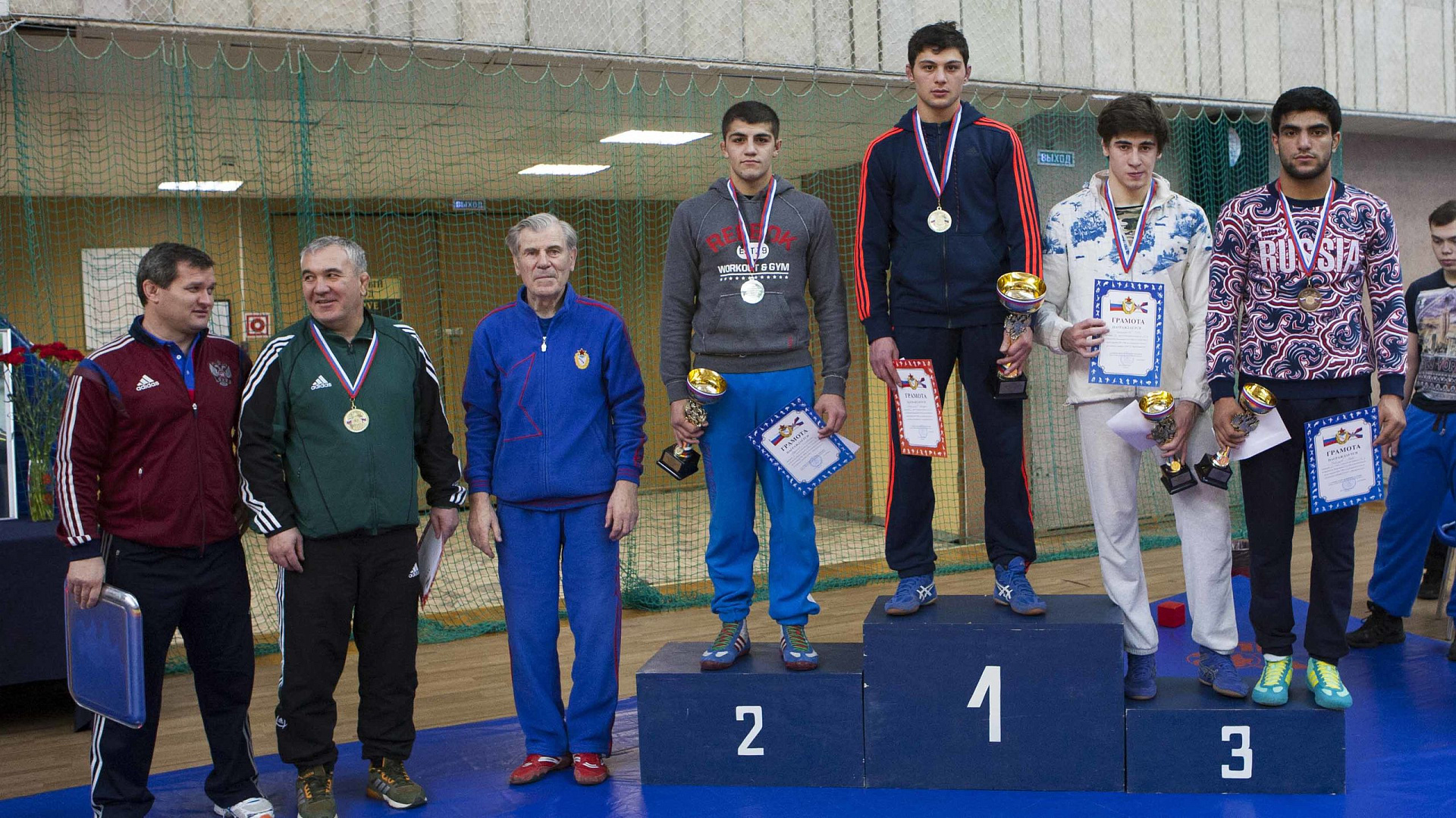 В ЦСКА прошло первенство Вооруженных Сил Российской Федерации и открытое первенство СДЮШОР по вольной борьбе