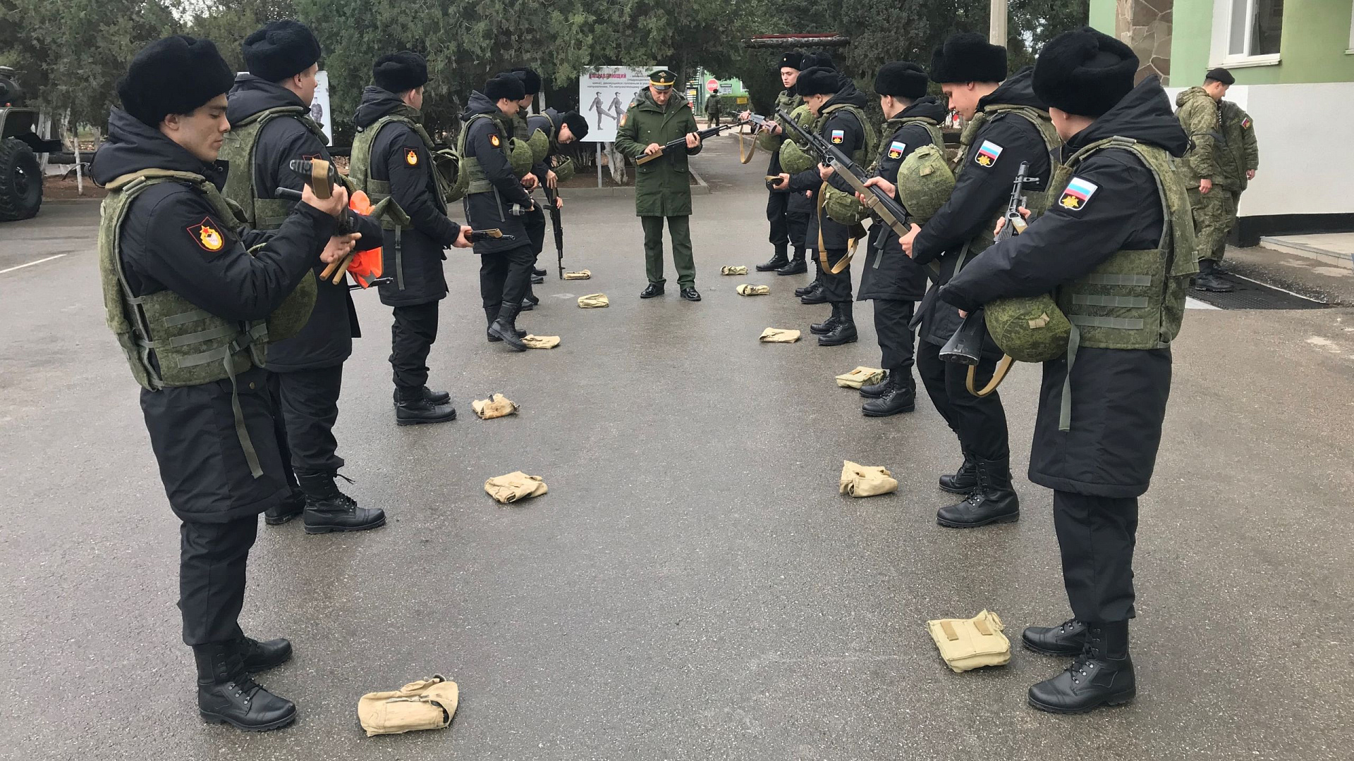 Новобранцы спортивных рот ЦСКА приняли участие в занятиях по огневой подготовке