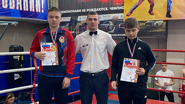 Россыпь медалей городского турнира по кикбоксингу завоевали обучающиеся спортивной школы «ЦСКА-Хакасия»