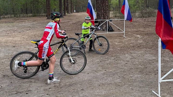 На первенстве спортшколы триатлонисты Хабаровского филиала ЦСКА завоевали десять медалей