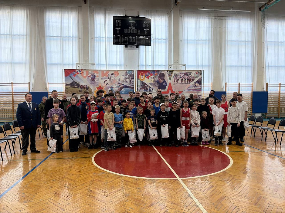 В самарском филиале ЦСКА состоялась встреча с чемпионами по боксу