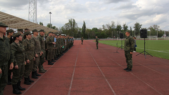 На базе Ростовского филиала ЦСКА стартовал чемпионат 4-й Гвардейской армии ВВС и ПВО по военному пятиборью и летнему офицерскому троеборью