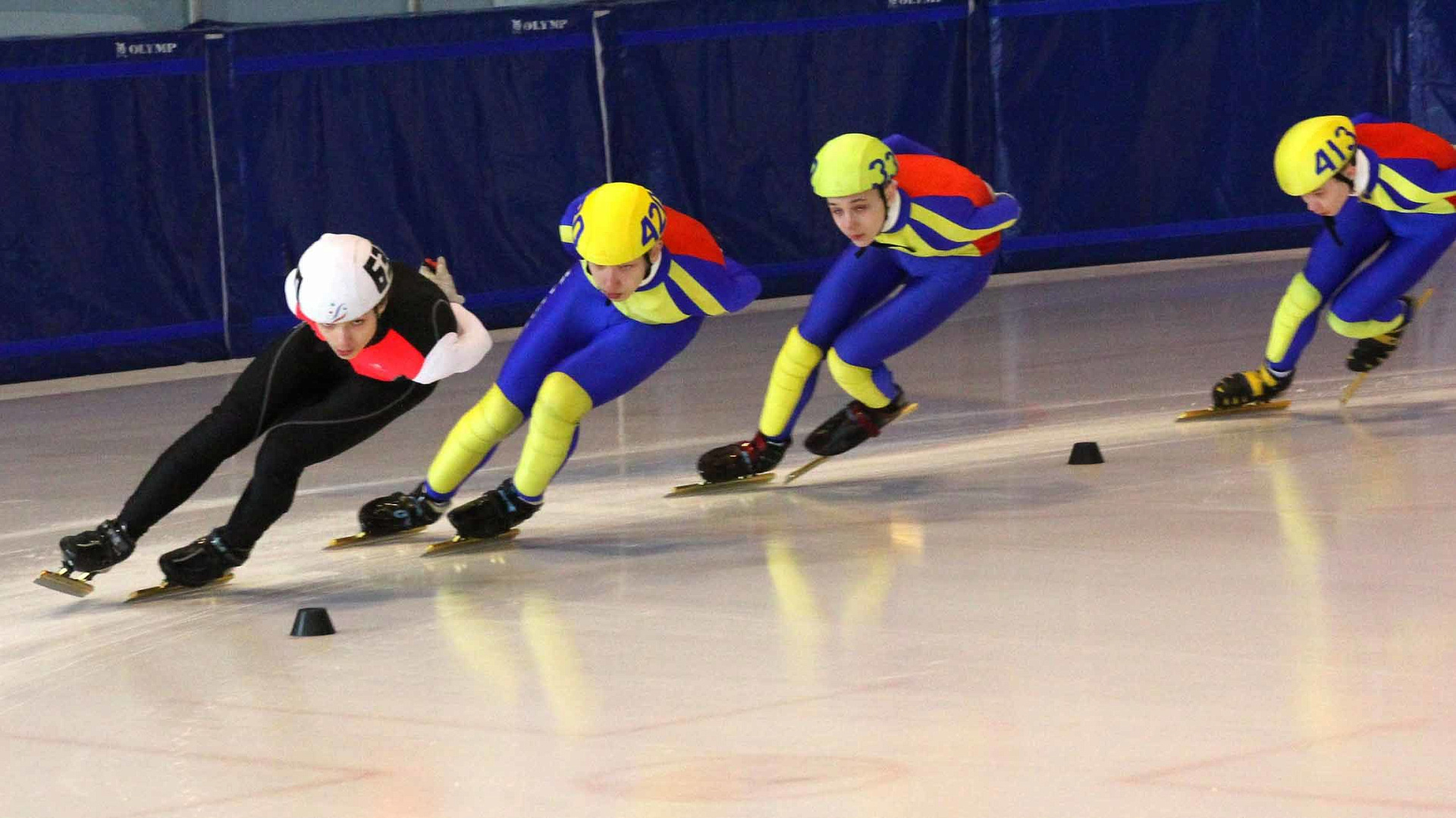 Армейские шорт-трекисты выступят на чемпионате мира в Болгарии