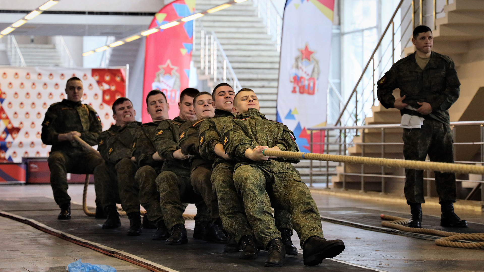 Команда Западного военного округа – победитель Кубка Вооруженных Сил РФ по перетягиванию каната в форме