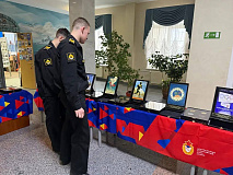 Командиры спортроты Севастополя представили олимпийские медали в кадетском училище