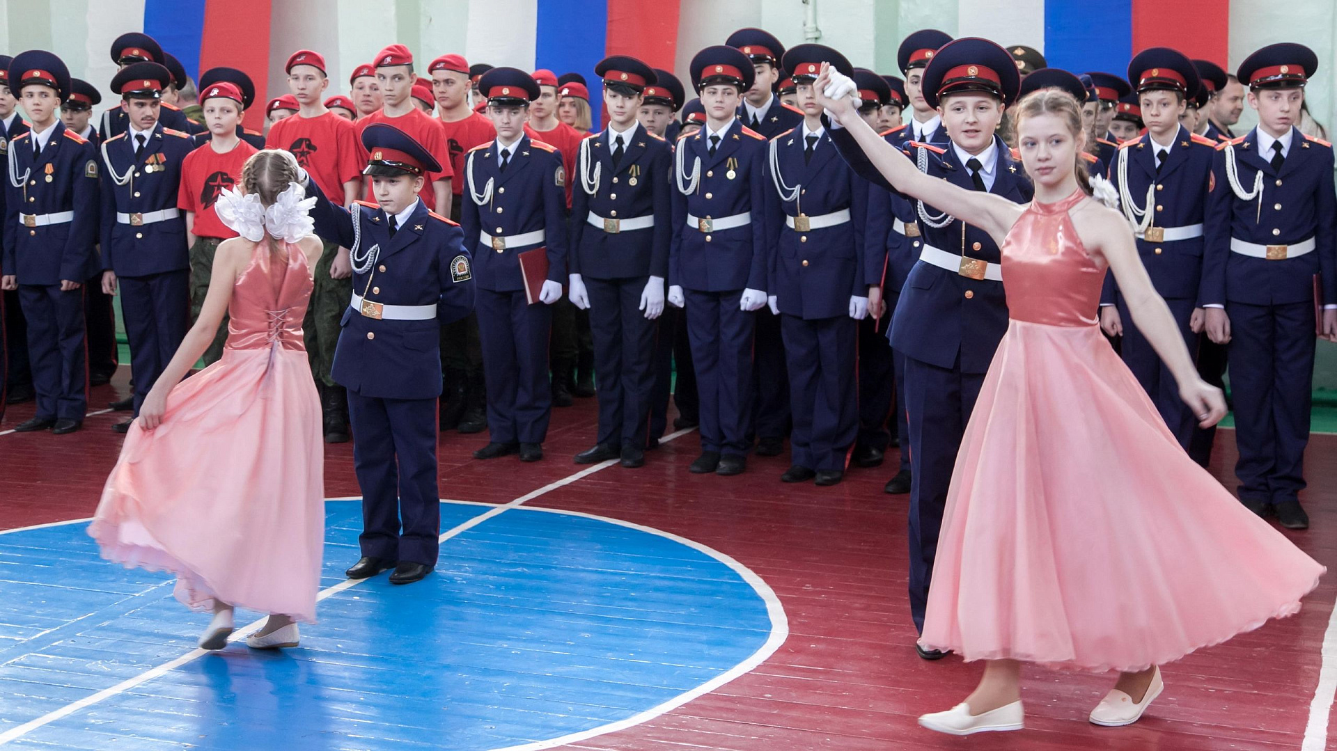 Юнармейцев ЦСКА/Самара наградили памятными медалями