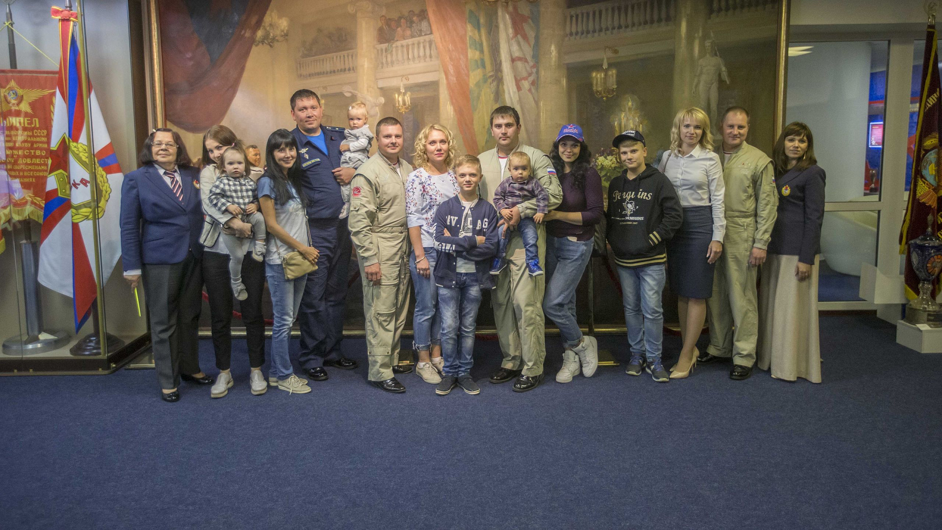 Летчики авиационной группы «Стрижи» посетили Музей ЦСКА