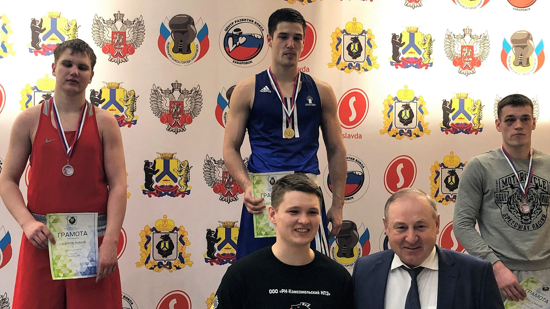 На чемпионате Хабаровского края по боксу воспитанники СШ (ОРК) ЦСКА г. Хабаровск завоевали золотую и серебряную медали