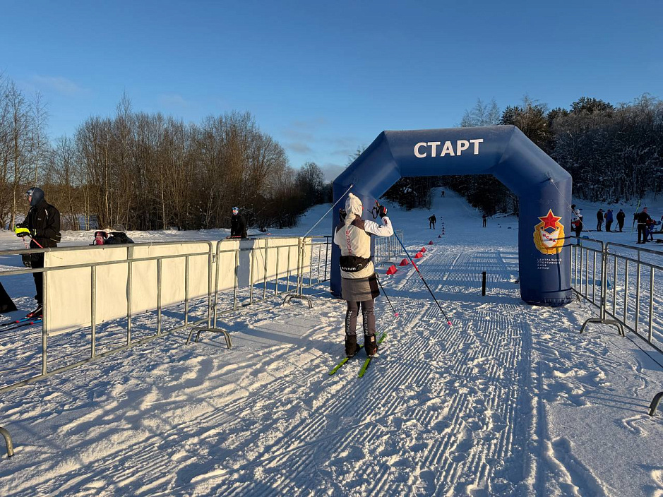 В Санкт-Петербурге торжественно открыли чемпионат Вооружённых Сил Российской Федерации по лыжным...