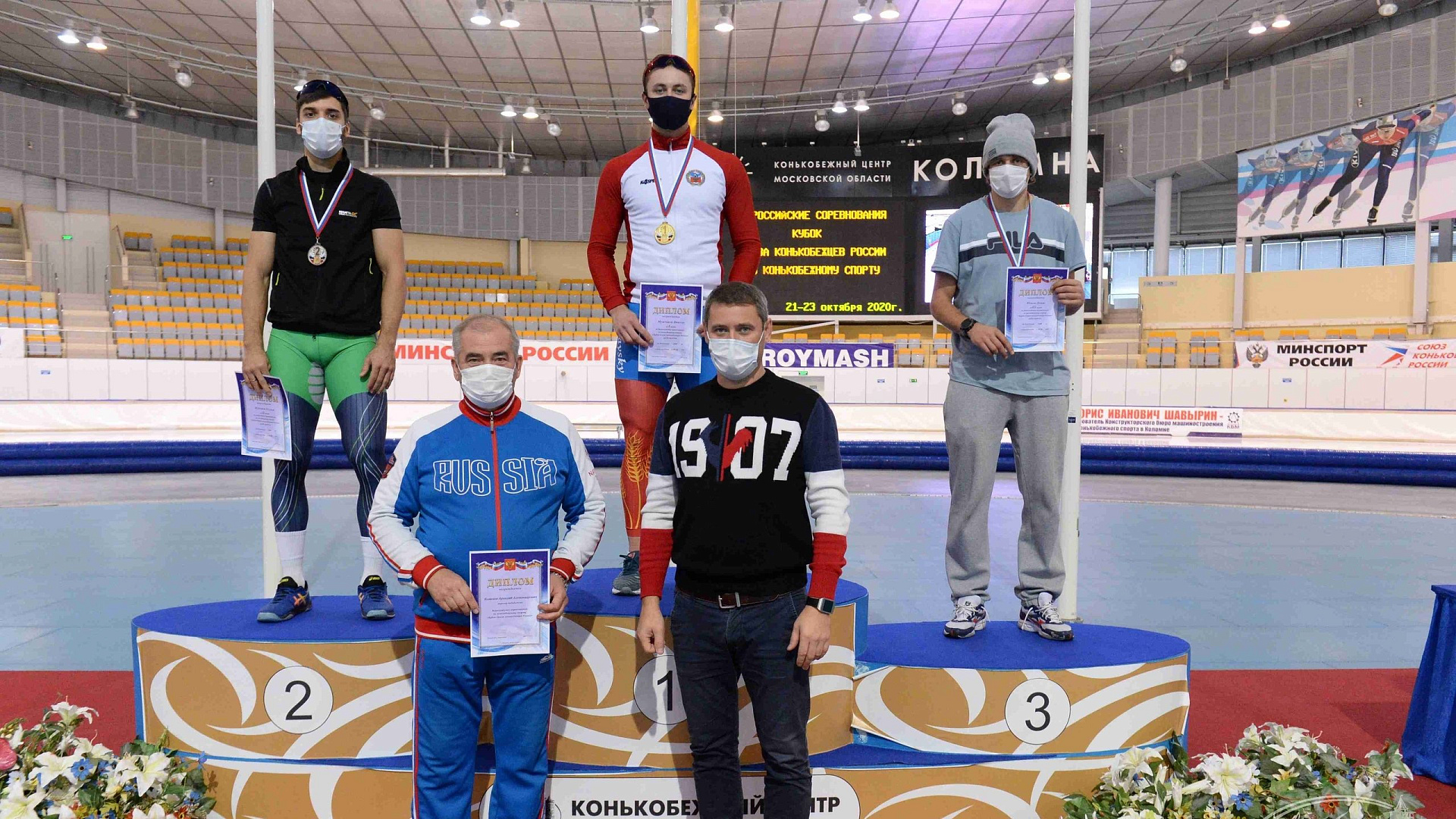 Конькобежец ЦСКА Виктор Муштаков первенствовал на Кубке Союза конькобежцев России в Коломне Руслан Мурашов – второй