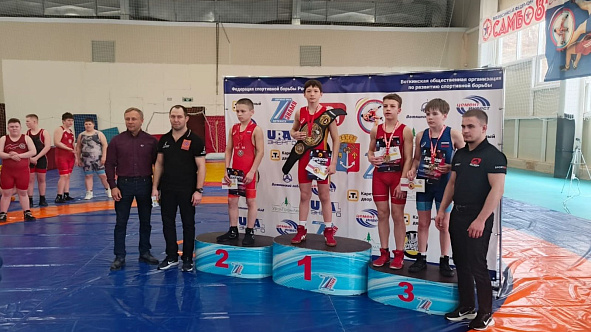 Два золота всероссийских соревнований по греко-римской борьбе завоевали борцы спортивной школы «ЦСКА-Самара»