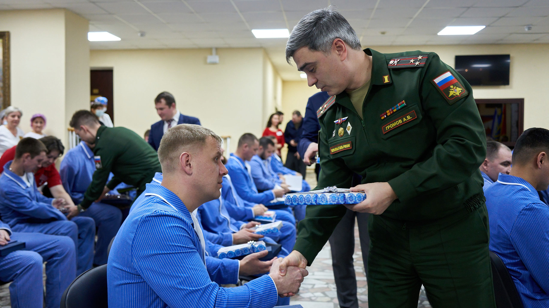 Спортсмены ЦСКА встретились с военнослужащими-участниками специальной военной операции и поздравили с наступающим новым годом