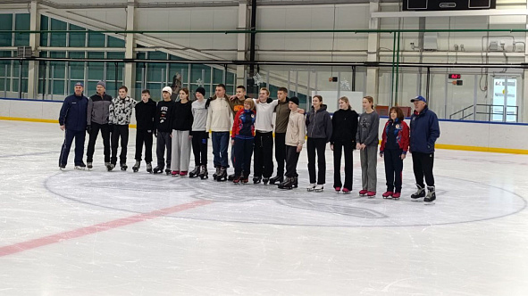 В СЕВАСТОПОЛЕ В СК ЛЕДОВЫЙ ОТМЕТИЛИ ВСЕРОССИЙСКИЙ ДЕНЬ ФИГУРНОГО КАТАНИЯ