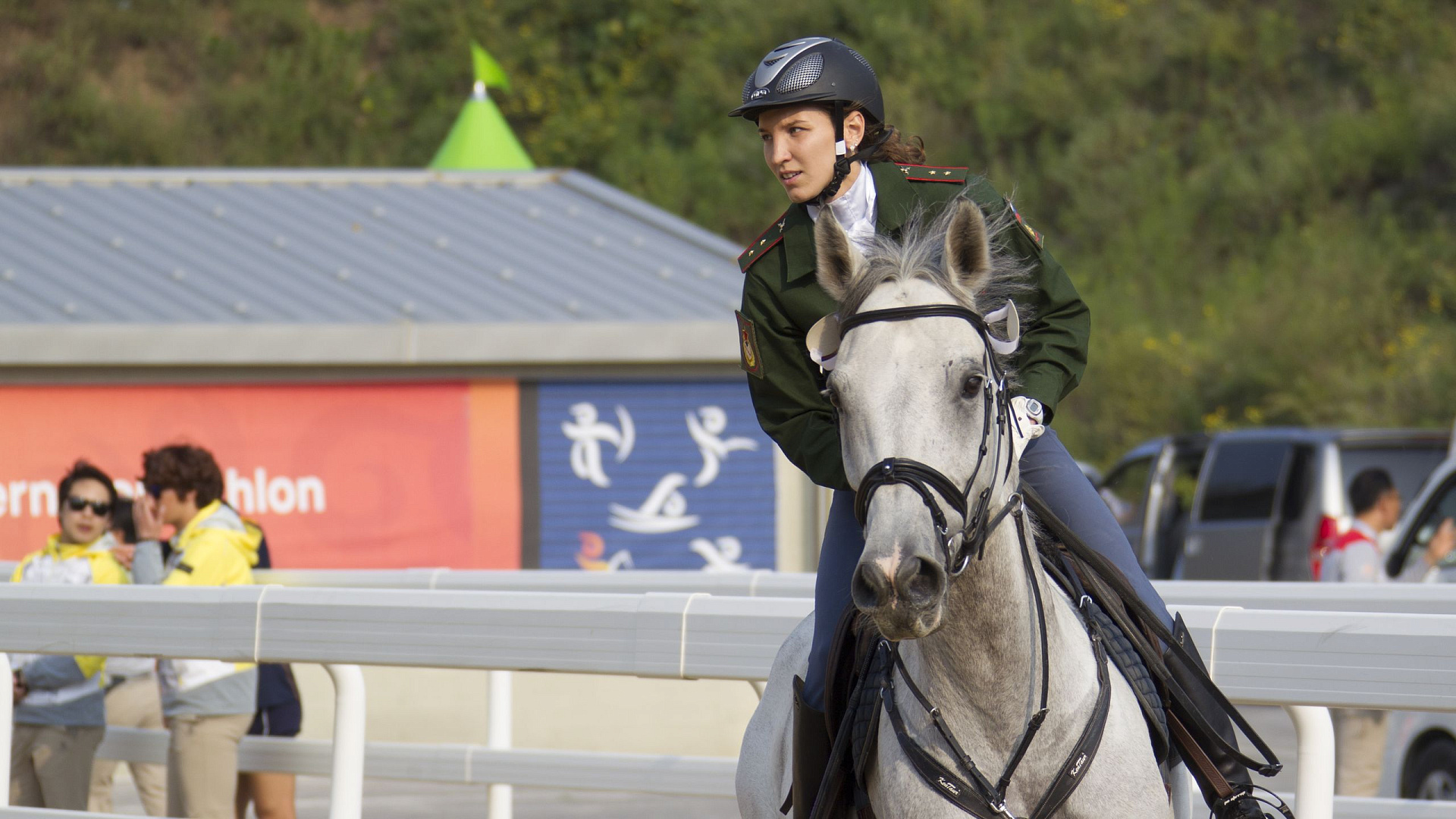 Прапорщик Екатерина Хураськина выступит на III этапе Кубка мира по современному пятиборью