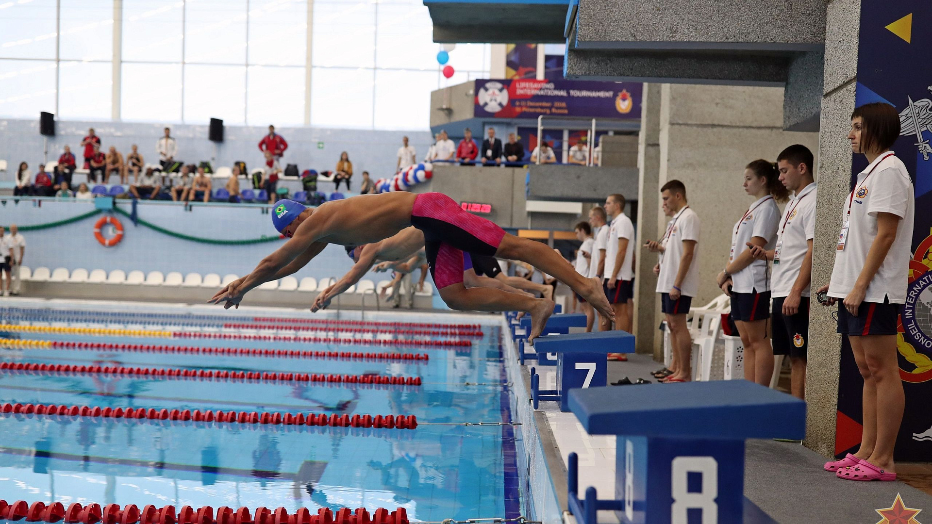 Две золотые три серебряные и три бронзовые награды выиграли спортсмены сборной Вооруженных Сил РФ в последний день регионального чемпионата CISM по специальному плаванию