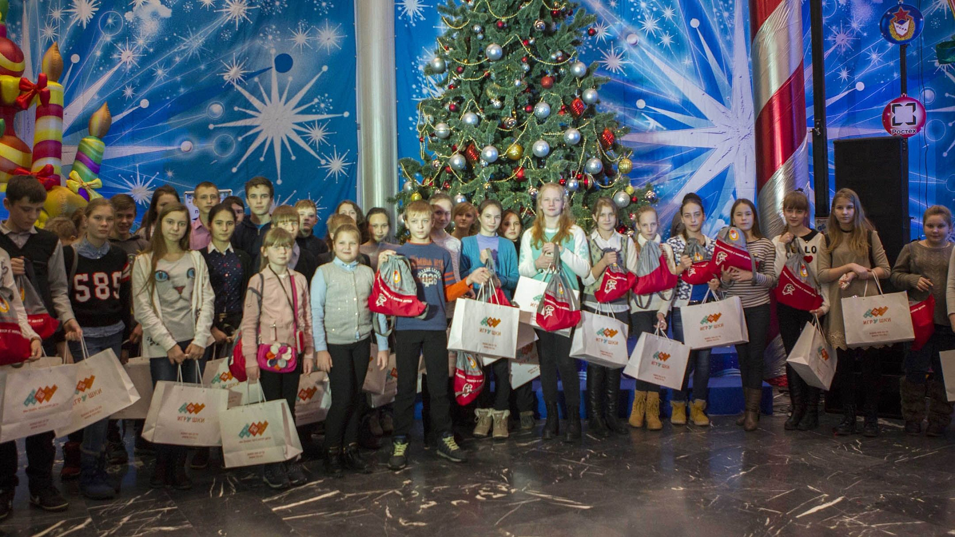 Заместитель Министра обороны Николай Панков поздравил более 1000 юнармейцев и воспитанников СШОР ЦСКА с наступающим Новым годом