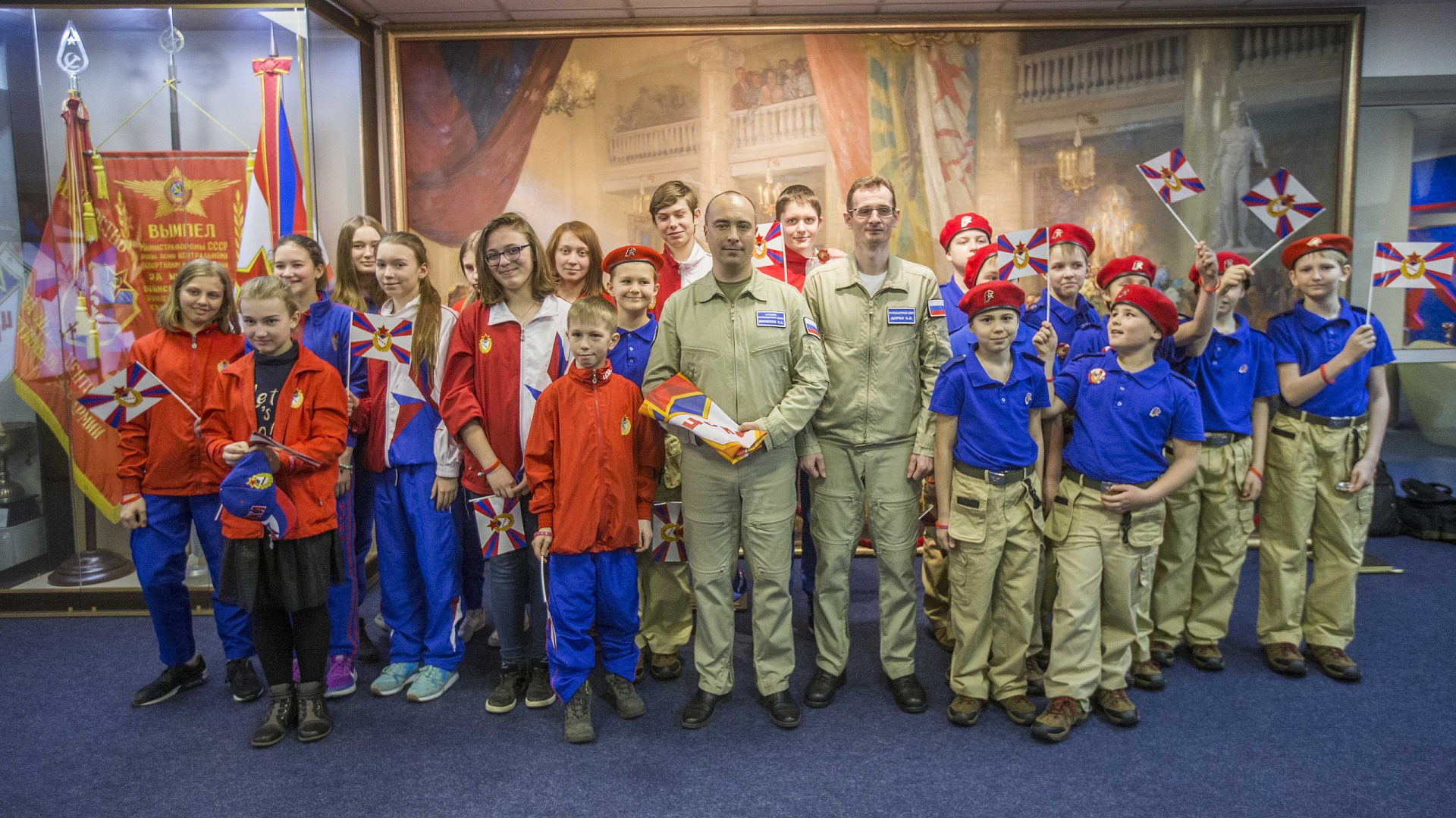 Евгений Бинюков рассказал юнармейцам о покорении Северного полюса