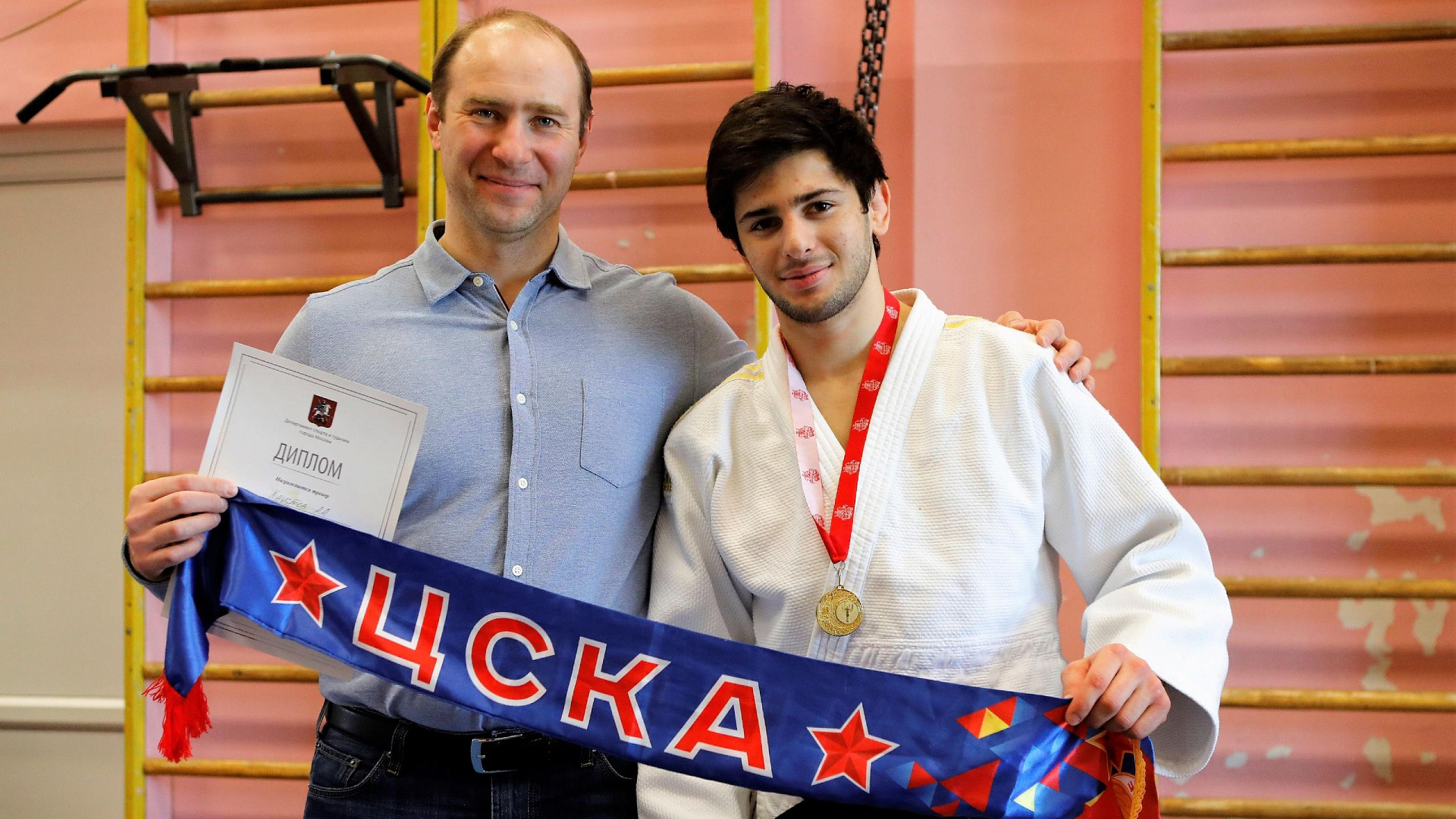 Спортсмены ЦСКА завоевали два «золота» и «бронзу» на Кубке Москвы по дзюдо среди юниоров и юниорок до 21 года