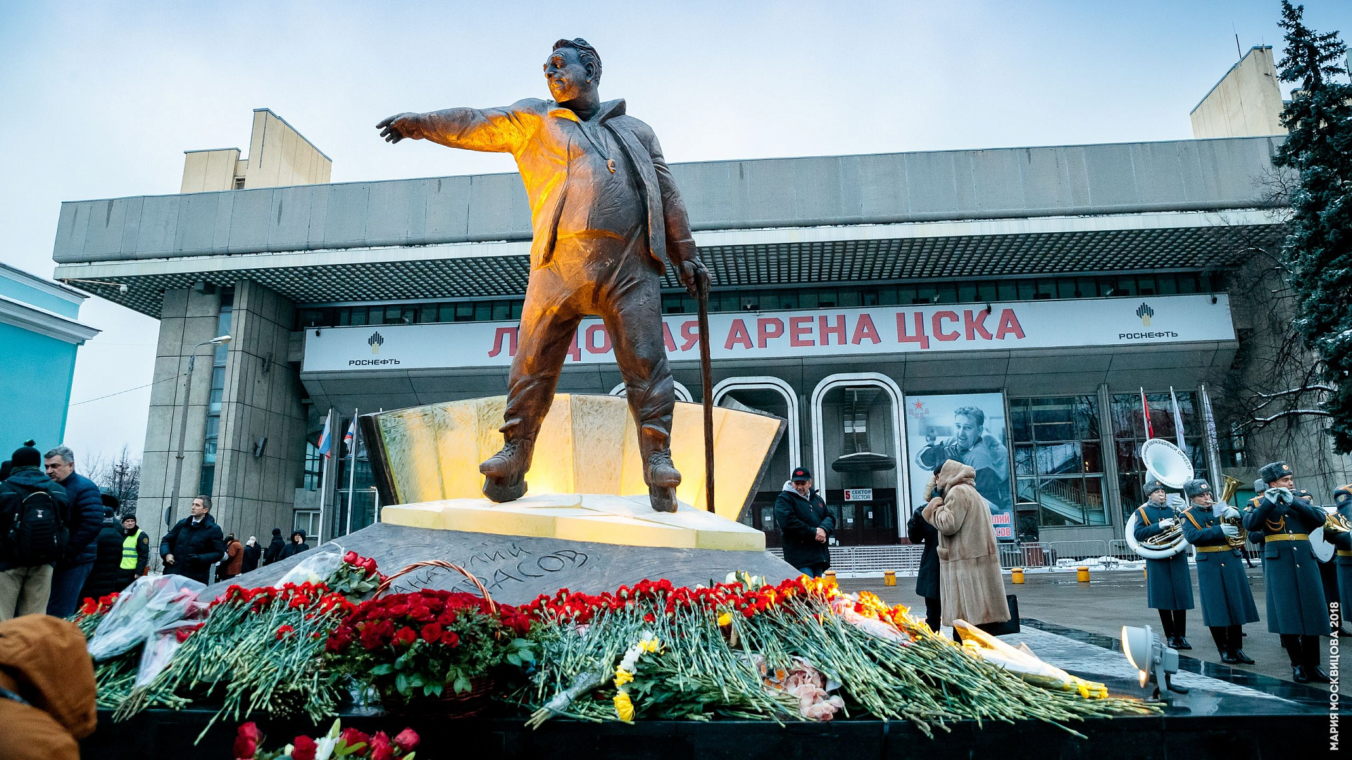 Он один из немногих кто стал человеком-легендой при жизни: в ЦСКА открыли памятник Анатолию Тарасову