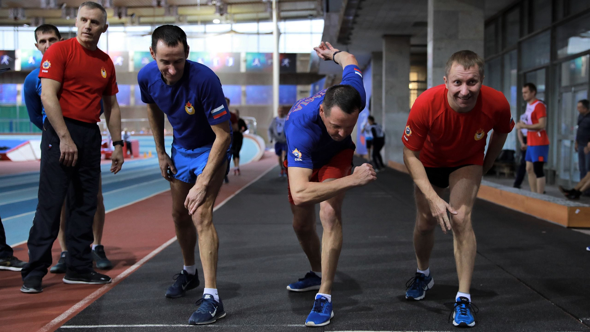 Парашютисты ЦСКА сдали нормативы по физической подготовке