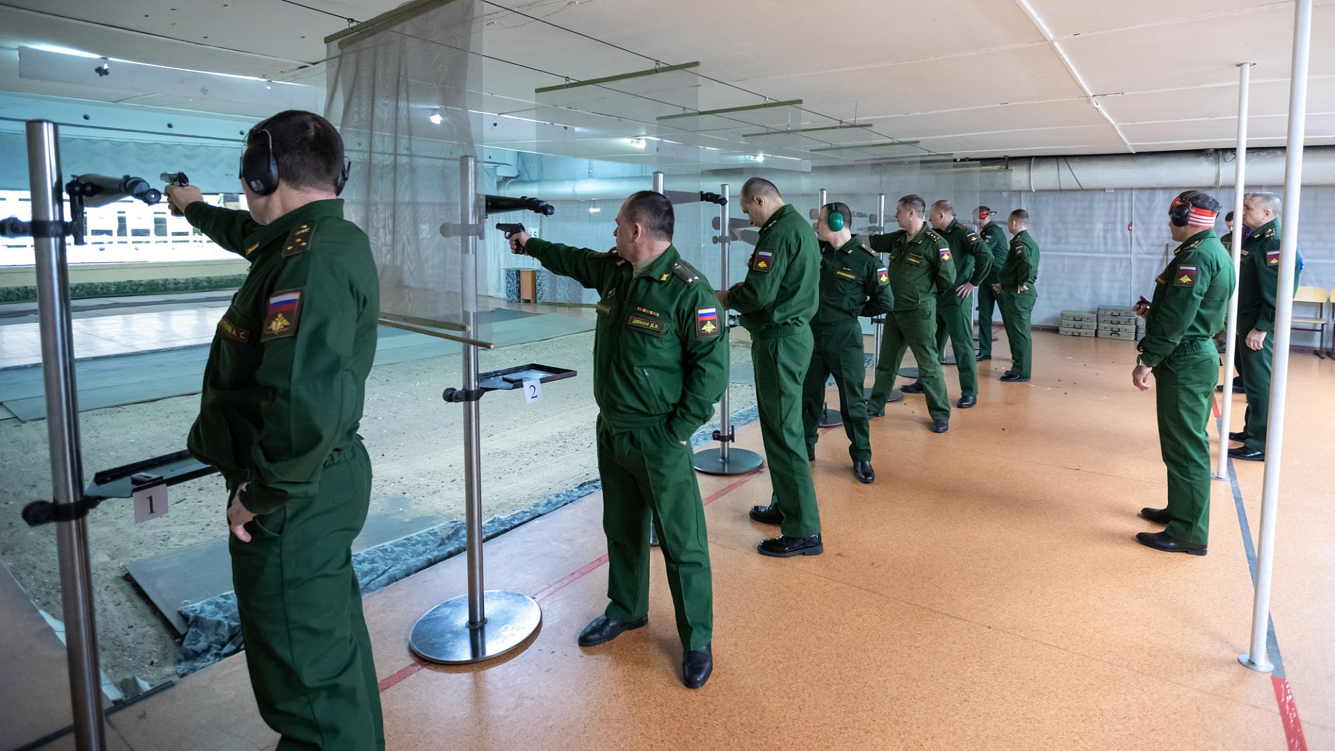 На объектах ЦСКА в Самаре проходит зимний чемпионат 2 армии по офицерскому троеборью