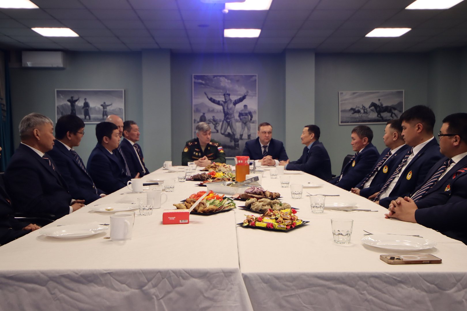 Начальник ЦСКА провёл встречу с тренерско-преподавательским составом спортивной школы «ЦСКА-Тыва»