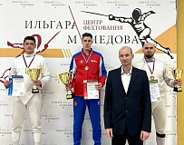 Золото и бронзу всероссийских соревнований по фехтованию завоевали армейцы