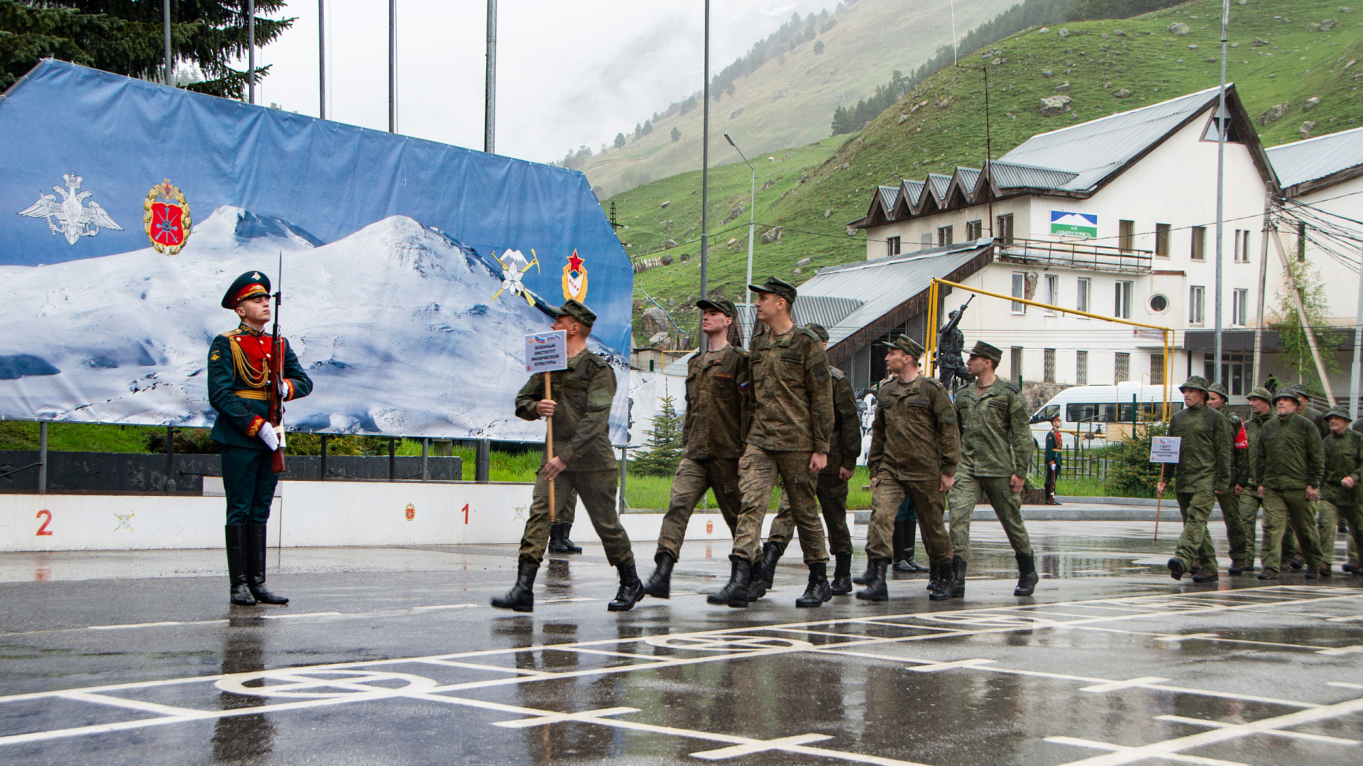 В Терсколе стартовал Кубок ВС РФ по альпинизму «Эльбруссиада-2023»