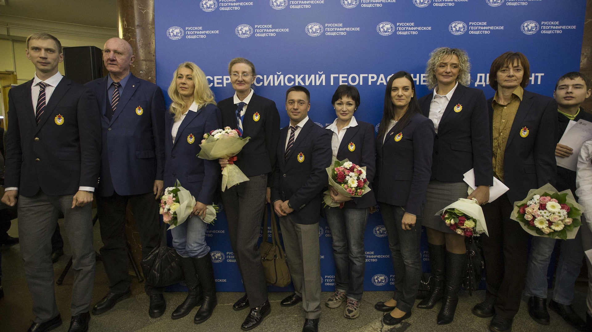 Елена Исинбаева: Надеюсь получу за географический диктант «четыре» — на «пятерку» точно не написала