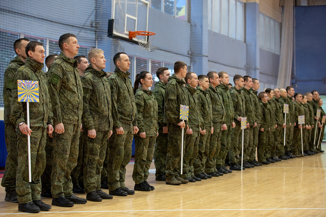 В Самаре стартовал чемпионат 14 армии ВВС и ПВО по зимнему офицерскому троеборью