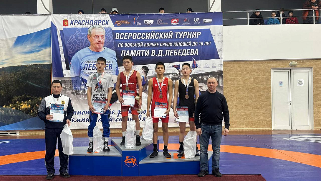 Борцы спортивных школ «ЦСКА-Тыва» и «ЦСКА-Хакасия» стали призёрами всероссийских соревнований