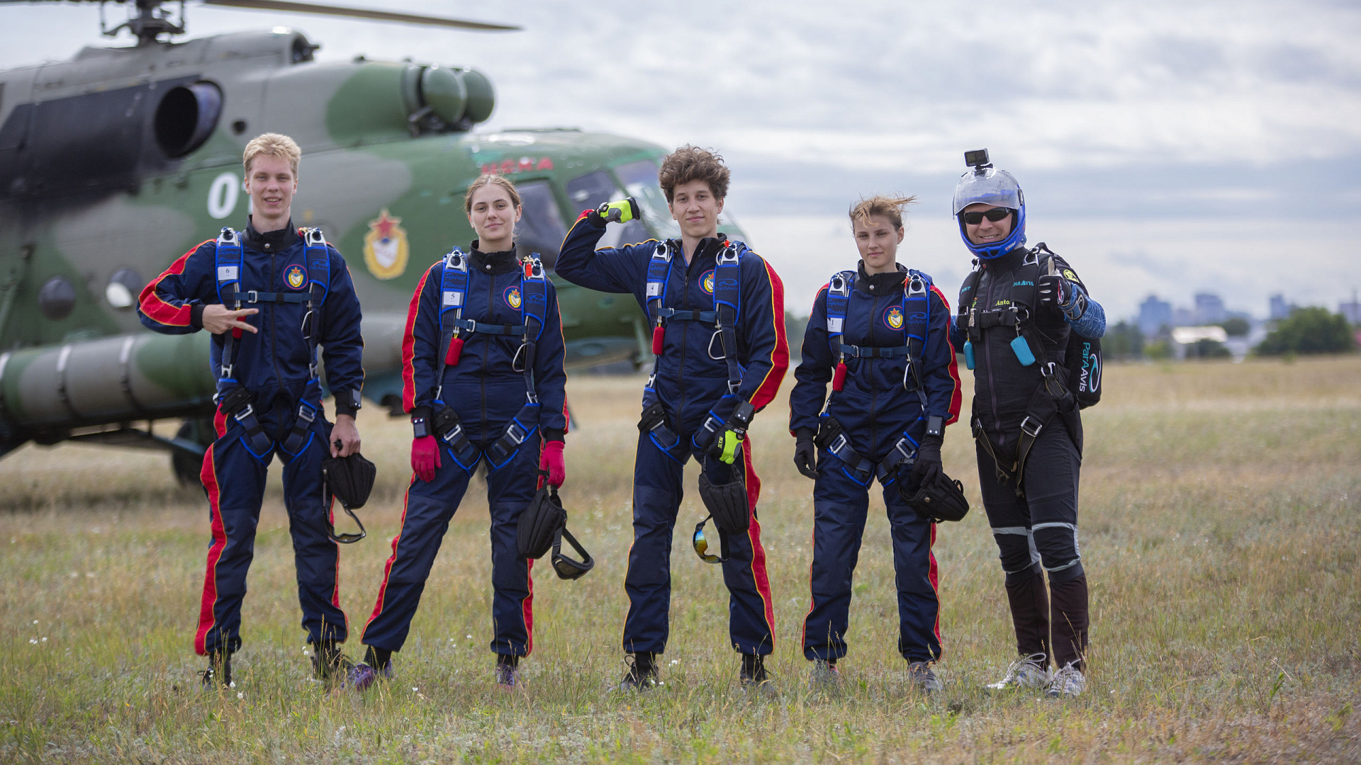 Освоили новую высоту. Воспитанники спортивной школы совершили прыжки с парашютом на площадке «Рождествено» ЦСКА/Самара в рамках летнего тренировочного сбора