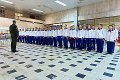 Начальник ЦСКА Артем Громов поздравил военнослужащих спортивной роты