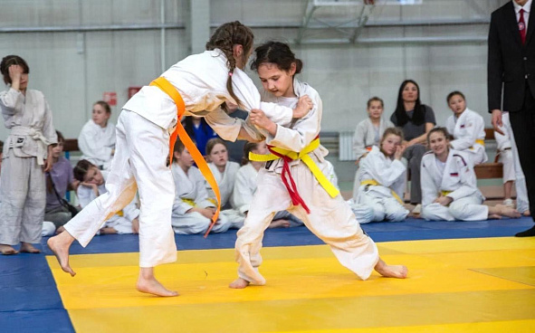 Армейцы из Хакасии завоевали семь медалей республиканского первенства по дзюдо