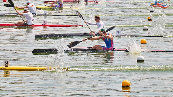 Армейцы взяли 14 медалей на чемпионате России по гребле на байдарках и каноэ