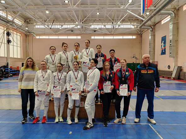 Шпажисты спортивной школы «ЦСКА-Самара» завоевали серебро и бронзу областных соревнований