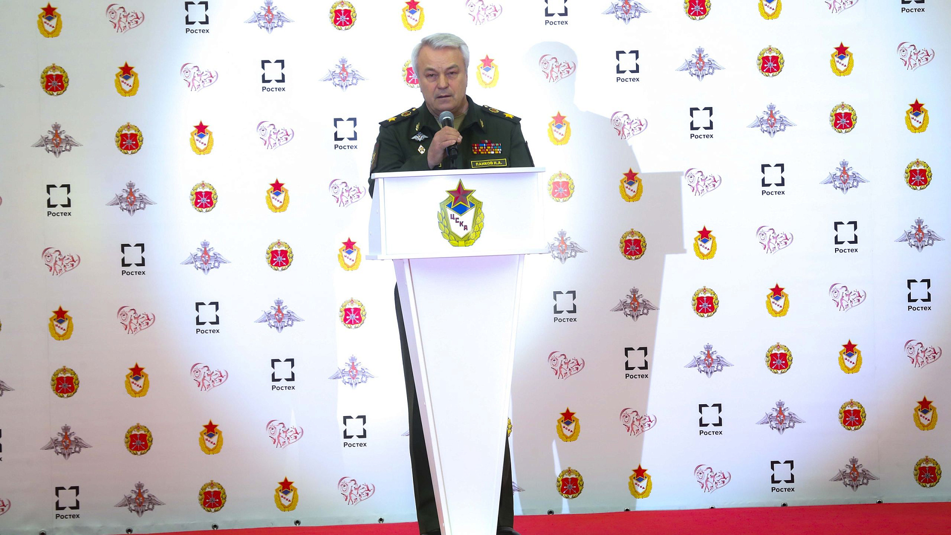 Статс-секретарь - заместитель Министра обороны Российской Федерации Николай Панков дал старт финалу Всеармейских соревнований «Командирские старты»-2016