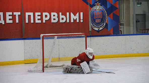 Состоялся первый товарищеский матч по следж-хоккею между командами «Звезда» и «Армейцы Севастополя»