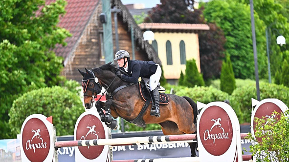 Военнослужащий спортивной роты ЦСКА/Самара завоевал золото и серебро Всероссийских соревнований по конкуру