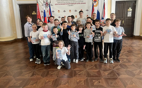 В спортшколе Хабаровского филиала ЦСКА провели викторину «За честный и чистый спорт»