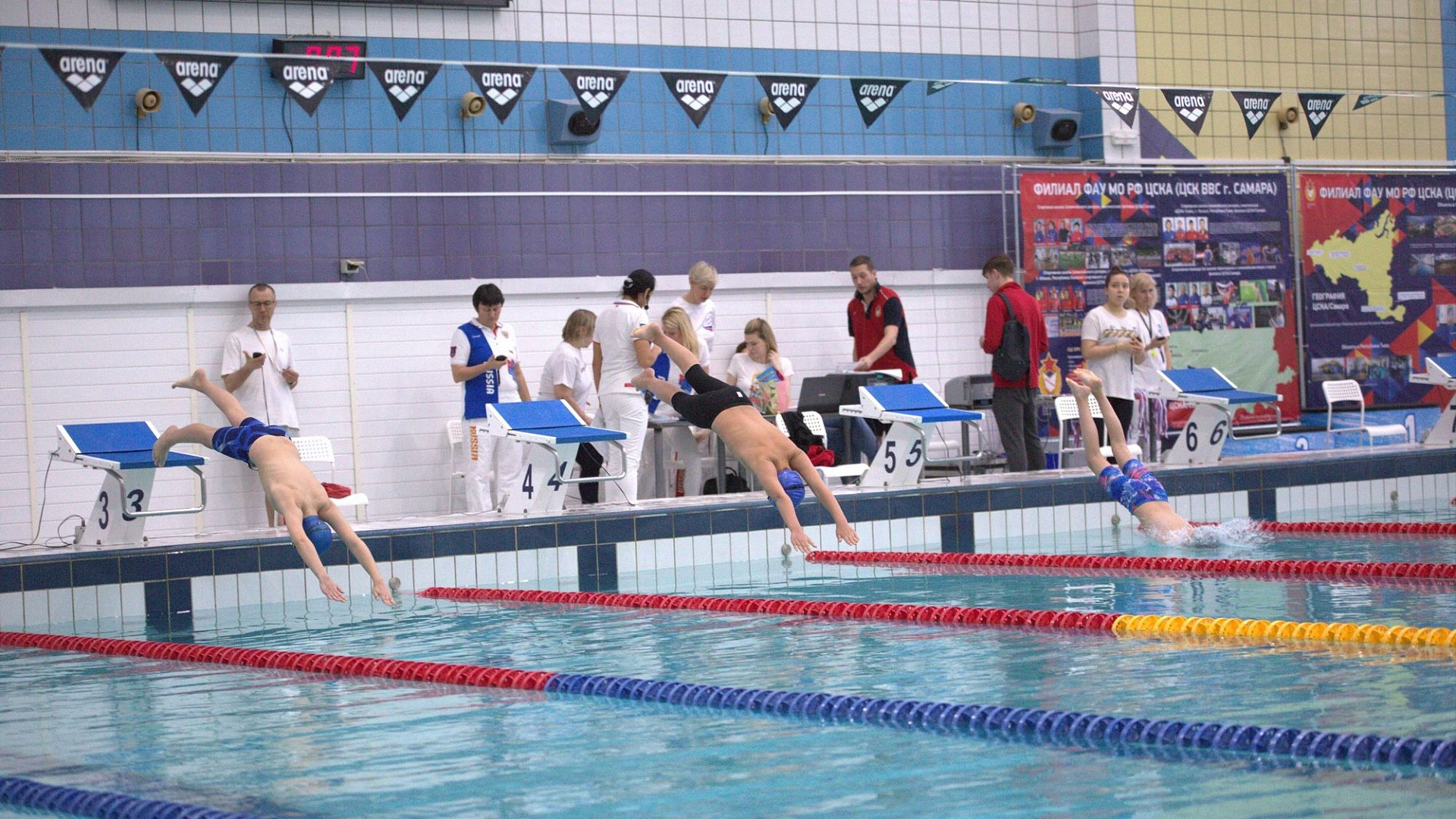 В бассейне ЦСКА/Самара проходит чемпионат спортивной школы филиала по плаванию