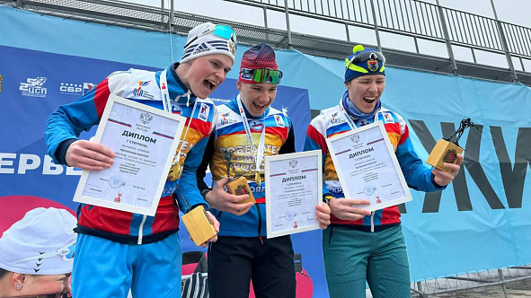 Воспитанники питерской спортшколы стали победителями первенства России по биатлону