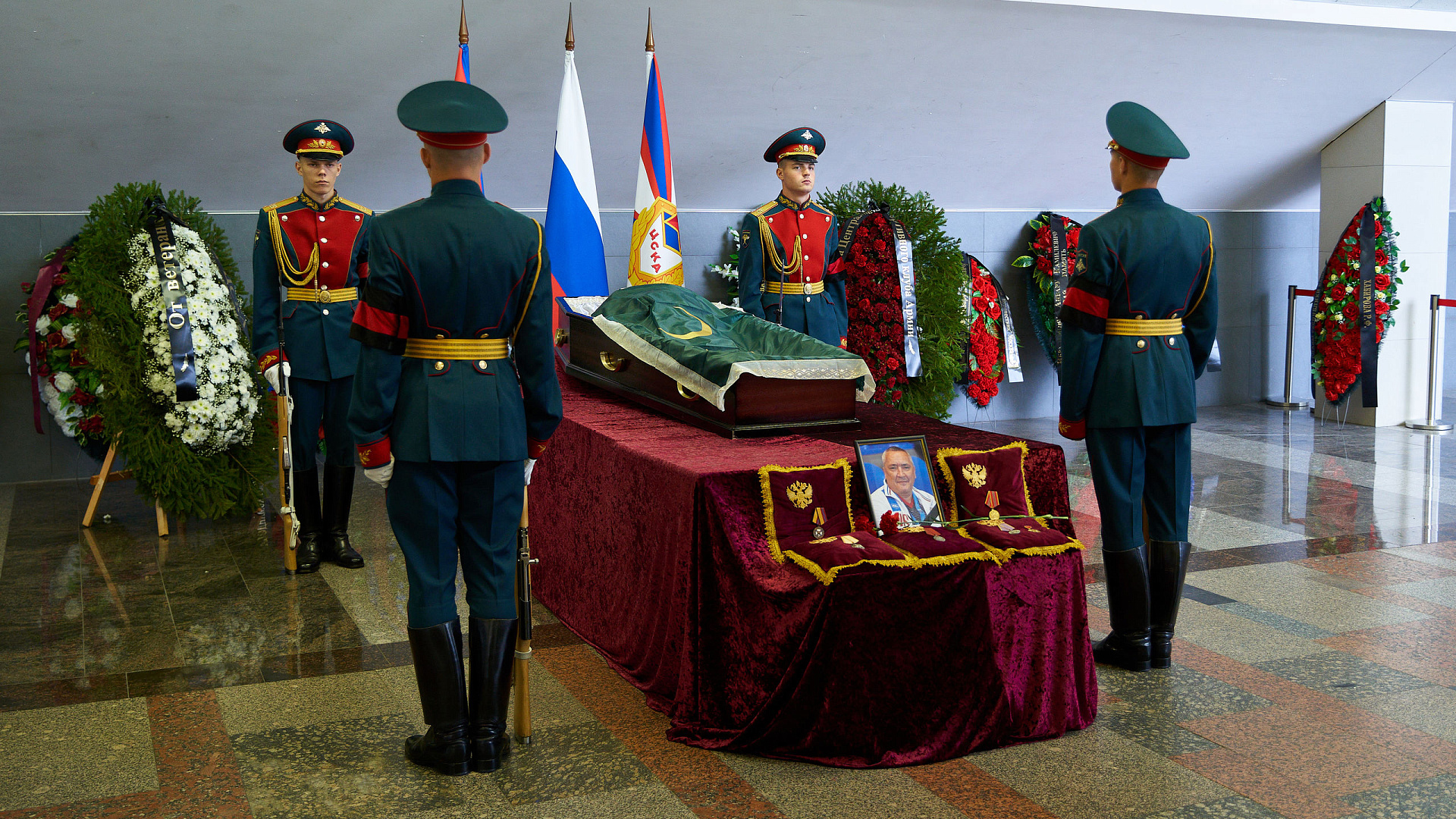 В ЦСКА простились с олимпийским чемпионом по фехтованию Анваром Ибрагимовым